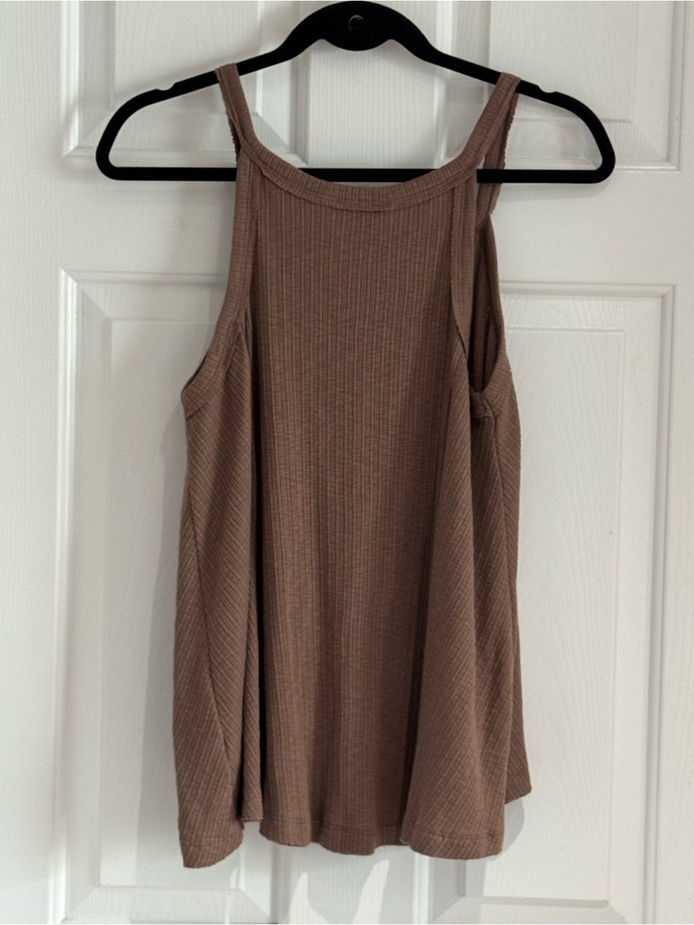 SO Ribbed Brown Button-Front Tank Top - Picture 2 of 6